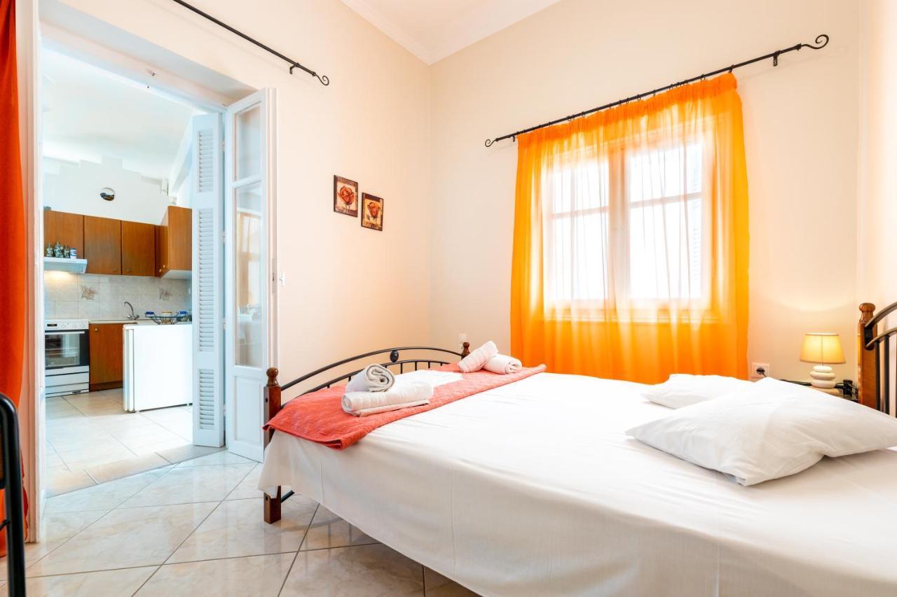 Town House For 6-16 With Ac Villa Parikia  Exterior photo