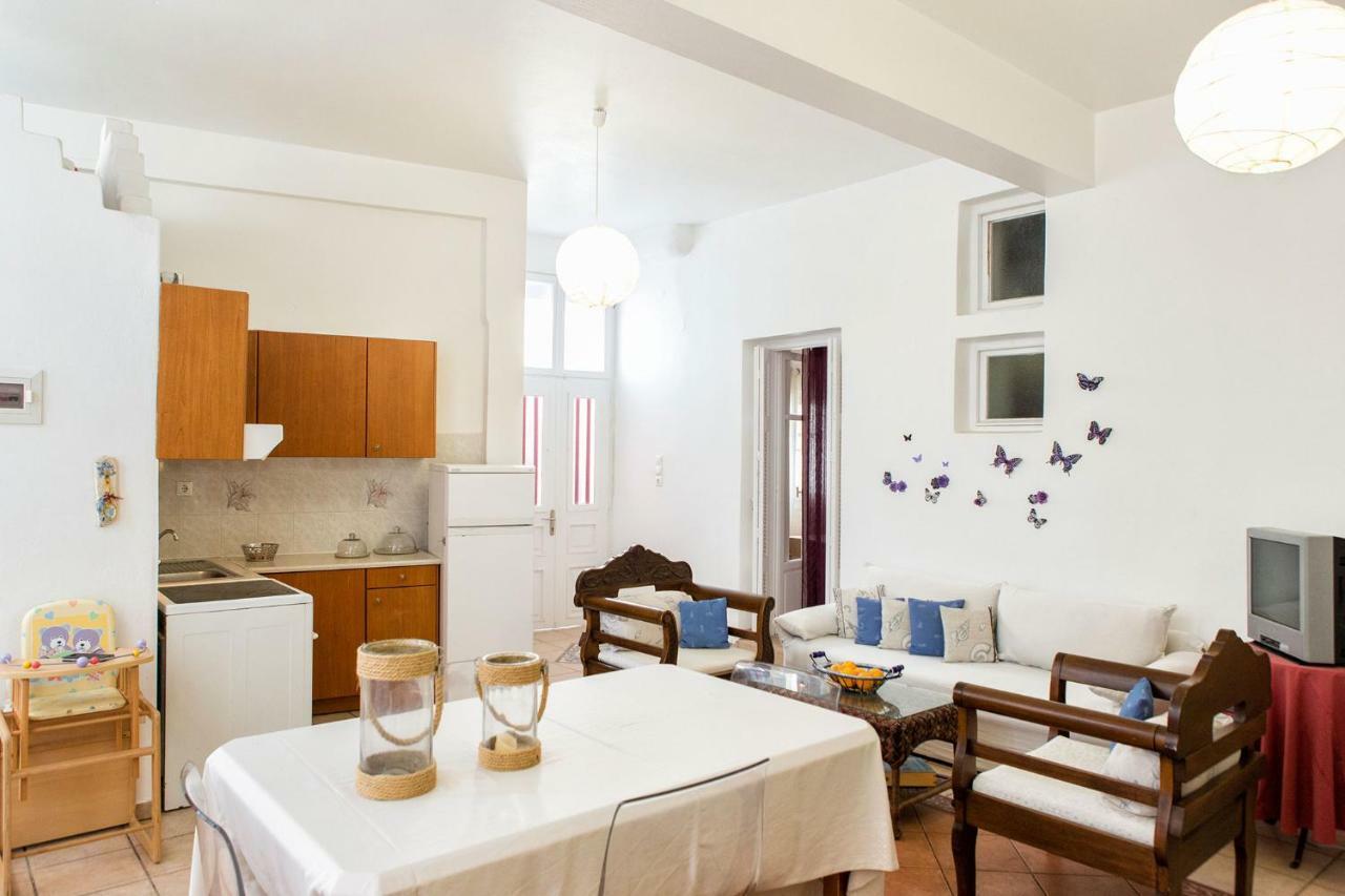 Town House For 6-16 With Ac Villa Parikia  Exterior photo